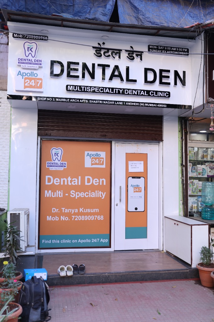 Clinic entrance of Dental Den at Marble Arch, Mumbai